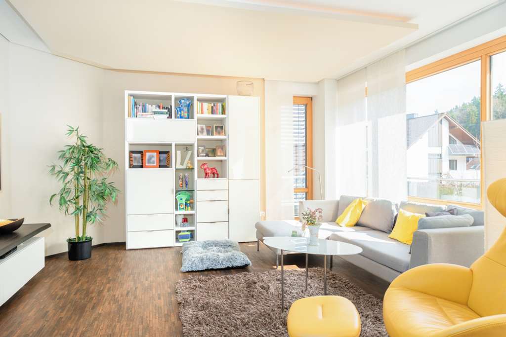 Immobilie in Deining - Exklusives Einfamilienhaus in Deining – Design, Ruhe und ein traumhafter Garten - Bild 1