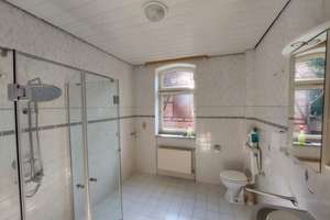 Großzügiges Zweifamilienhaus mit Nebengebäuden, Garage und Garten in ruhiger Ortsrandlage – Zur Eulenburg 5, 38723 Seesen – Vorschaubild 8