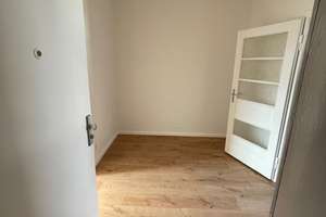 Vollständig renovierte Wohnung mit einem Wohn-Schlafzimmer, KDB und Balkon in Düsseldorf-Bilk – 40223 Bilk, Düsseldorf – Vorschaubild 3