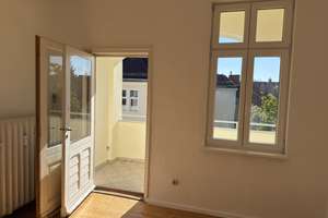 Sonnenbalkon in einer Dachgeschosswohnung in ruhiger Lage von Berlin-Zehlendorf – Königstraße 31, 14163 Zehlendorf, Berlin – Vorschaubild 8