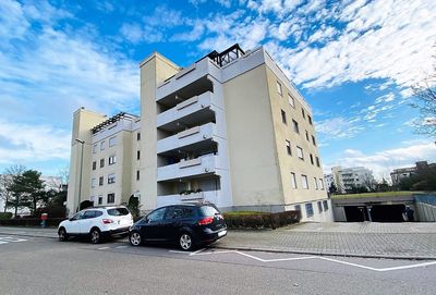 Attraktive 3,5-Zimmer-Eigentumswohnung mit Süd-Balkon und Tiefgaragenstellplatz in Karlsruhe-Neureut