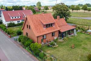 Wohngenuss mit Charme - gepflegtes Ein- bis Zweifamilienhaus mit Wintergarten – Die vollständige Adresse der Immobilie erhältst du vom Anbieter., 49448 Lemförde – Vorschaubild 1