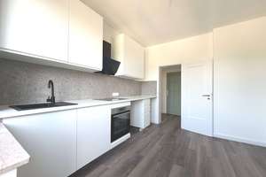 Umfassend sanierte Wohnung mit moderner Einbauküche, Balkon & hochwertigem Duschbad – Neue Straße 47, 27576 Lehe, Bremerhaven – Vorschaubild 4