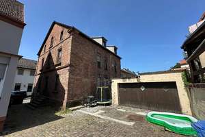 +++Stattliches 3-Familienhaus im Stadtzentrum mit Hof und großer Garage+++ – Die vollständige Adresse der Immobilie erhältst du vom Anbieter., 66976 Rodalben – Vorschaubild 1