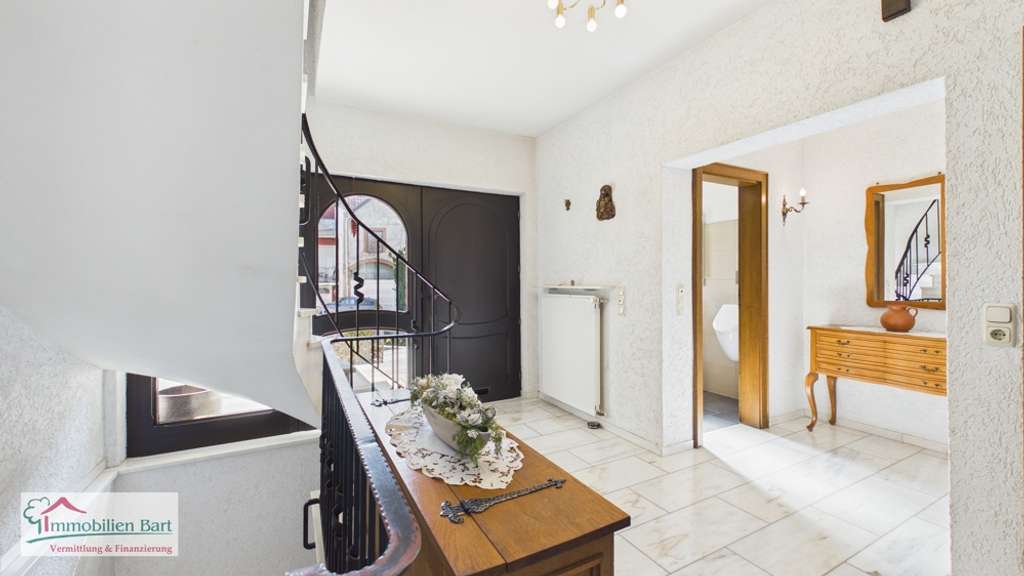 Immobilie in Freudenburg - GRENZNÄHE: BUNGALOW MIT EINLIEGERWOHNUNG IN TOP WOHNLAGE MIT FERNSICHT! - Bild 1