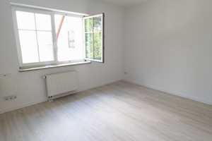 Renovierte 2-Zimmer-Wohnung mit Balkon , Nähe BMW und Porsche Werk  – Leipzig – Vorschaubild 14