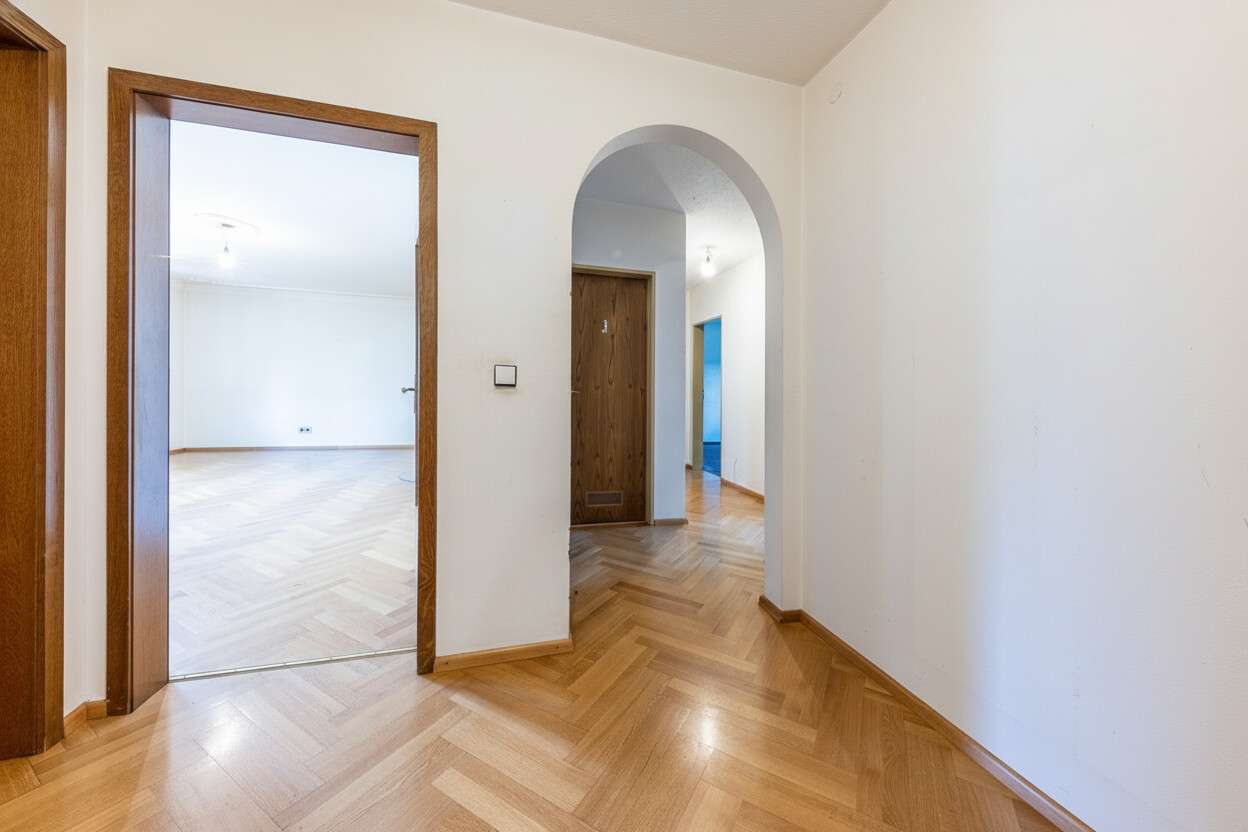 Immobilie in Pliening - Lichtdurchflutete 4-Zimmer-Wohnung mit Terrasse - Bild 3