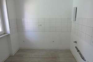 Schöne 4-Zimmer-Wohnung ohne Wand und Bodenbelag – Wischlinger Weg 247, 44379 Marten, Dortmund – Vorschaubild 3