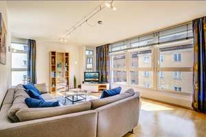 Möbliert: Zentrale Lage: moderne 2-Zimmer Wohnung  – Die vollständige Adresse der Immobilie erhältst du vom Anbieter., 80798 Josephsplatz, München – Vorschaubild 1