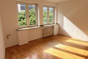 Lichtdurchflutete 4-Zimmer-Wohnung mit großer Dachterrasse in begehrter Lage direkt am D-Marktplatz! – 40213 Altstadt, Düsseldorf – Vorschaubild 15
