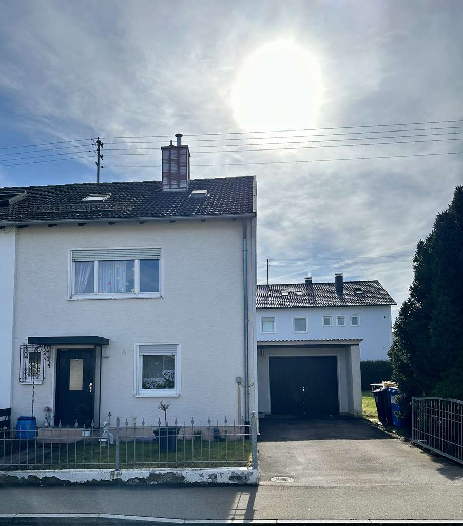 Immobilie in Bubesheim - Gepflegtes Einfamilienhaus mit 4 Zimmern in Bubesheim - Bild 0