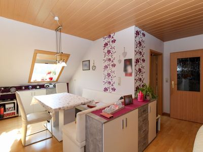 Gemütliche Dachgeschosswohnung mit Balkon in ruhiger Lage von Schlitz-Niederstoll