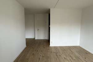 Familienfreundliches Zuhause! Helle 3-Zimmer-Wohnung mit moderner Einbauküche und einladendem Balkon – Wolgograder Allee 58, 9123 Hutholz, Chemnitz – Vorschaubild 7