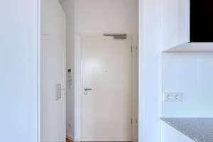 Geräumige Dachgeschosswohnung nah Schloß Charlottenburg - 2 Zimmer am Mierendorffplatz – Osnabrücker Straße 27, 10589 Charlottenburg, Berlin – Vorschaubild 7