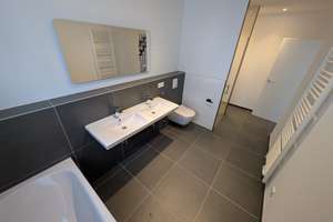 Available from July 1st, Modern, high quality terraced house with fitted kitchen, 2 miles from Clay