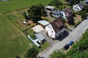 !!Attraktives Wohnobjekt mit über 1300m² Grundstück!! – Die vollständige Adresse der Immobilie erhältst du vom Anbieter., 72393 Burladingen – Vorschaubild 2