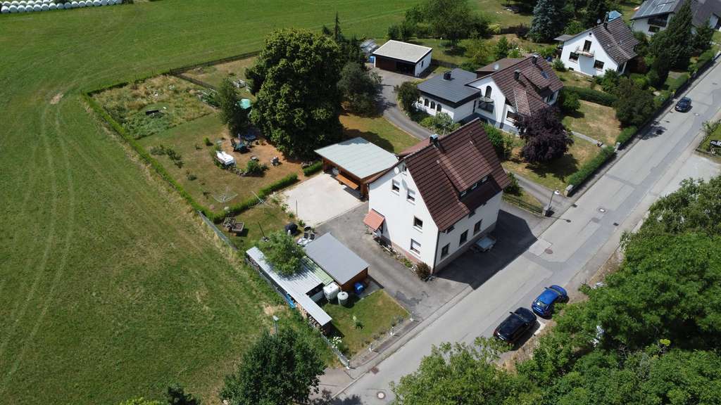 Immobilie in Burladingen - !!Attraktives Wohnobjekt mit über 1300m² Grundstück!! - Bild 1