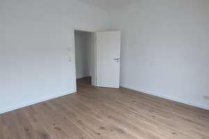 ++++TRAUMWOHNUNG+3 RAUM MIT TERRASSE+BAD M. DUSCHE u. BADEWANNE+FBH+LIFT++UVM.+++ – Bornaische Straße 77, 4277 Connewitz, Leipzig – Vorschaubild 3