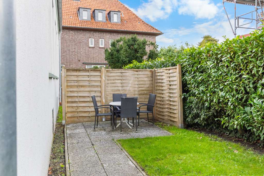 Immobilie in Jever - Stilvolle Stadtvilla in bester Lage von Jever mit drei genehmigten Ferienwohnungen - Bild 3