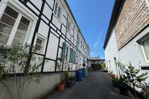 Denkmalgeschützte Stadtvilla und Mehrfamilienhaus im Fachwerkstil in Solingen-Wald. – Die vollständige Adresse der Immobilie erhältst du vom Anbieter., 42719 Wald, Solingen – Vorschaubild 3