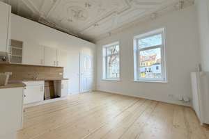 - Prachtvolle Stuckdecken - Stilvolle 3-Zimmer Altbauwohnung mit hohen Decken – Am Dobben 70, 28203 Ostertor, Bremen – Vorschaubild 9