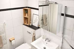 Modern möblierte Wohnung mit Einbauküche, Balkon mit Aussicht und Aufzug – ideal für Wohnen auf Zeit – Steigerstraße 10, 47198 Hochheide, Duisburg – Vorschaubild 10