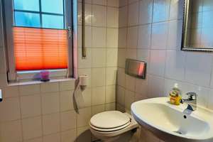 Einfamilienhaus mit ELW – Wohnen zwischen Licht, Ruhe und Weite – Die vollständige Adresse der Immobilie erhältst du vom Anbieter., 56753 Pillig – Vorschaubild 8