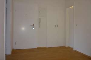 Helle 2-Zimmer-Wohnung in Düsseldorf-Bilk – Suitbertusstraße 1, 40223 Bilk, Düsseldorf – Vorschaubild 6