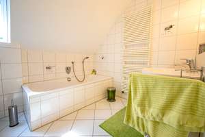 RESERVIERT ***Familienidyll in Ostrhauderfehn*
Traumhaus mit privatem Elternbereich * Wohlfühlen fü – Die vollständige Adresse der Immobilie erhältst du vom Anbieter., 26842 Ostrhauderfehn – Vorschaubild 56