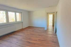 Schöne 3-Zimmer-ETW in guter Lage von Hamburg-Sasel – Die vollständige Adresse der Immobilie erhältst du vom Anbieter., 22393 Sasel, Hamburg – Vorschaubild 2