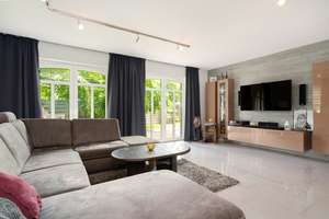 Exklusives Wohnen mit Gewerbepotenzial – 217 m² Wohnhaus + 250 m² Halle – Die vollständige Adresse der Immobilie erhältst du vom Anbieter., 26487 Blomberg – Vorschaubild 22