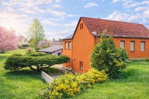 Haus mit Geschichte, Grundstück mit Zukunft – hier beginnt Ihr Projekt! – Die vollständige Adresse der Immobilie erhältst du vom Anbieter., 14776 Neustadt, Brandenburg an der Havel – Vorschaubild 1