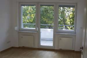 Gepflegte 2-Zimmer Wohnung mit Balkon in Düsseldorf Pempelfort – Die vollständige Adresse der Immobilie erhältst du vom Anbieter., 40477 Pempelfort, Düsseldorf – Vorschaubild 2