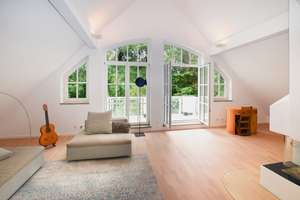 AIGNER - Lichtdurchflutete Dachgeschosswohnung mit separatem Hobbyraum am Pasinger Stadtpark – Die vollständige Adresse der Immobilie erhältst du vom Anbieter., 81243 Pasing, München – Vorschaubild 1