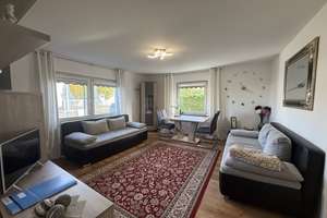 Sehr gepflegt Drei-Zimmer-Wohnung mit Balkon