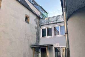 "KAPITALANLEGER AUFGEPASST" Attraktiv vermietetes Mehrfamilienhaus in der Innenstadt von Amberg – Die vollständige Adresse der Immobilie erhältst du vom Anbieter., 92224 Kernstadt, Amberg – Vorschaubild 3