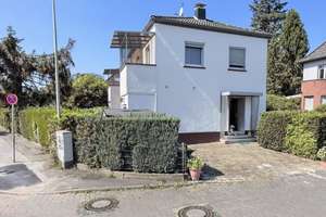 Freistehendes Wohnhaus in Frankfurt ruhige lage mit großem Baugrundstück – Wilhelmsbader Weg 3, 60386 Fechenheim, Frankfurt am Main – Vorschaubild 5