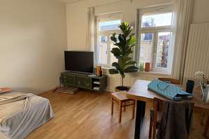 *Wunderschön ausgebaute, helle Dreizimmerwohnung mit großem Balkon, ab September zu haben** – Die vollständige Adresse der Immobilie erhältst du vom Anbieter., 70372 Seelberg, Stuttgart – Vorschaubild 2