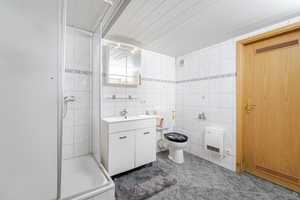 München-Fasanerie: Großzügiges Einfamilienhaus mit Pool, Garten & viel Platz für die Familie – München – Vorschaubild 29