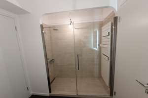 2 ZIMMER Luxus Wohnung - kitchen- Water view- 1600€ Warm- 1-3 years contract – stralauer allee 13, 10245 Friedrichshain, Berlin – Vorschaubild 12