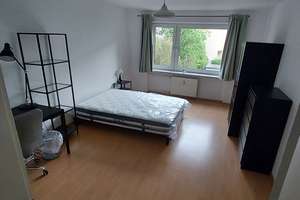 Helles, möbliertes Zimmer in 3er-WG - 1.1 km zur Uni, 1.3 km zur OTH