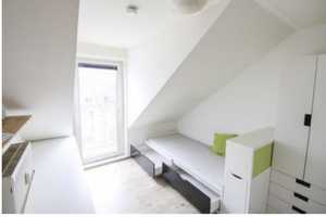 Möblierte 1-Zimmer-Dachgeschosswohnung mit Balkon und Einbauküche in Mannheim – Lortzingstraße 21, 68169 Mannheim – Vorschaubild 1