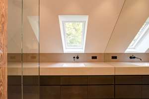 Luxuriöses Wohnen auf zwei Ebenen – Design-Maisonette im Altbaujuwel – Holbeinstraße 17, 81679 Altbogenhausen, München – Vorschaubild 11