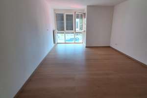 Zuhause mit einem Zimmer in Schniegling frisch renoviert 