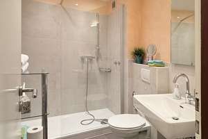Besondere Lage, charmante 2 Zimmer Wohnung mit Balkon und Pkw-Stellplatz in Glücksburg (Ostsee) – Sandwighof 26, 24960 Glücksburg (Ostsee) – Vorschaubild 9