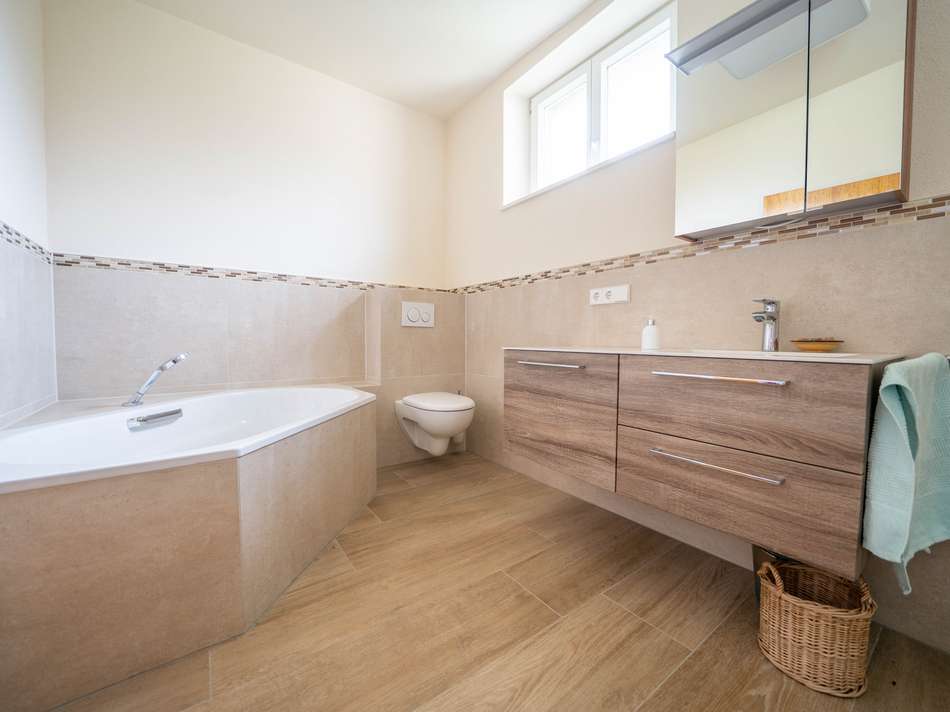 Badezimmer (OG) (1)