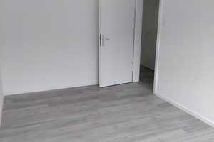 Sehr schöne renovierte 3 Zimmer Erdgeschosswohnung mit Balkon in Gelsenkirchen zu vermieten – Ellinghorst 16, 45897 Gelsenkirchen – Vorschaubild 7
