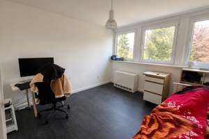 3 Zimmer DG Wohnung ohne Schrägen mit viel Stauraum und Stellplatz – Klaus-Groth-Weg 26, 31303 Burgdorf – Vorschaubild 5