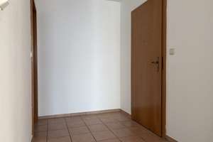 Helle, pfiffige 1-Zimmer-Wohnung mit Single-Küche im Studienpark – Die vollständige Adresse der Immobilie erhältst du vom Anbieter., 91054 Burgberg, Erlangen – Vorschaubild 3