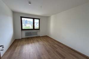 Großzügige 3-Zimmer-Wohnung mit viel Licht und guter Verkehrsanbindung in Nürnberg Schniegling – Herderstraße 36, 90427 Schniegling, Nürnberg – Vorschaubild 5